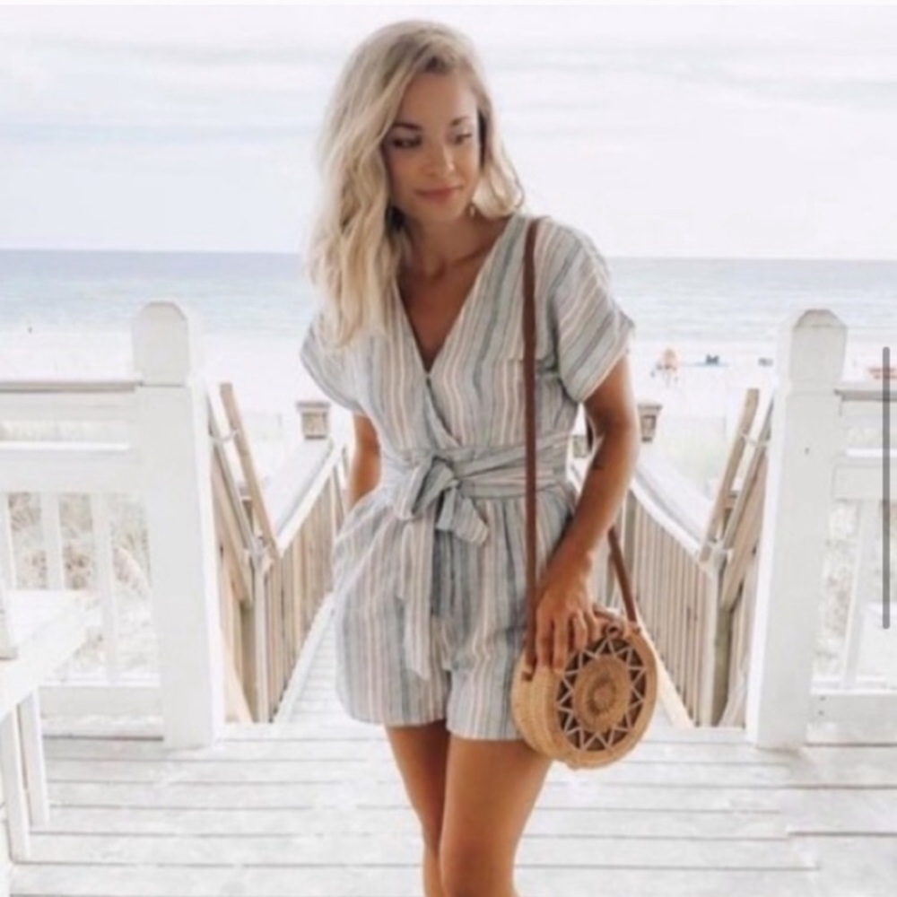 American Eagle Striped V-Neck Tie-Waist Short Romper Small